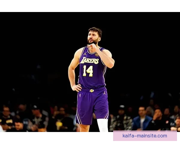 湖人将克勒贝尔下放至南湾湖人进行训练 为复出做准备 湖人将克勒贝尔下放至南湾湖人进行训练 为复出做准备