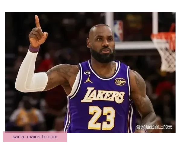 湖人以22胜6负成绩稳居前列 老詹称关键时刻冷静无压力