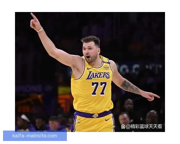 东契奇意外受伤湖人状态急转直下从巅峰跌入低谷 东契奇意外受伤湖人状态急转直下从巅峰跌入低谷